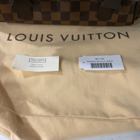 Brand New Vintage Limited Edition Hallmark Holiday Barbie - Picture 5 of 8